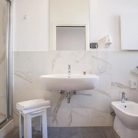 Hotel Boutique Liberty 1904 Bolonia