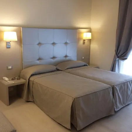 Hotel Boutique Liberty 1904 Bolonia