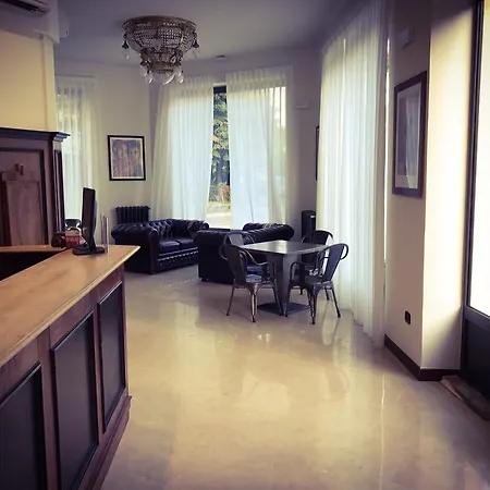Готель Boutique Liberty 1904 3*